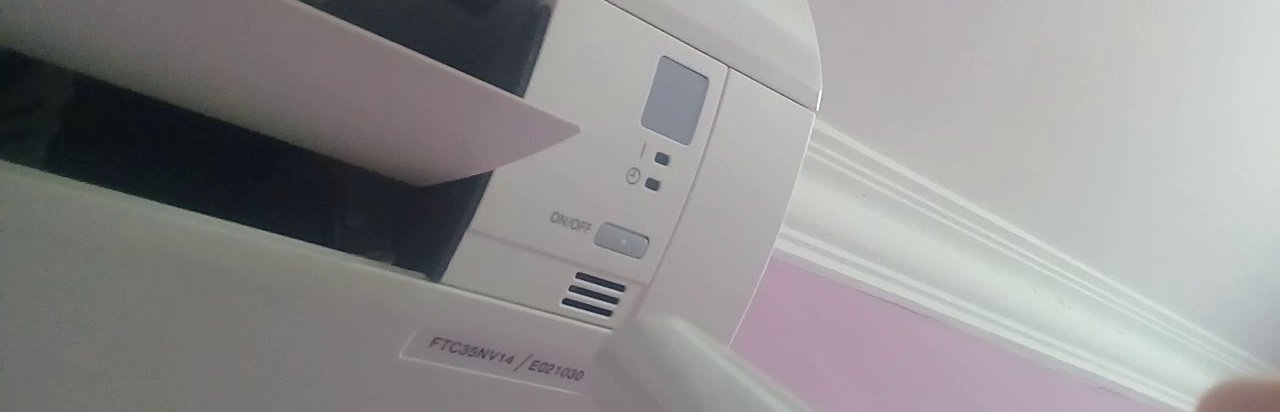 daikin aircon light blinking